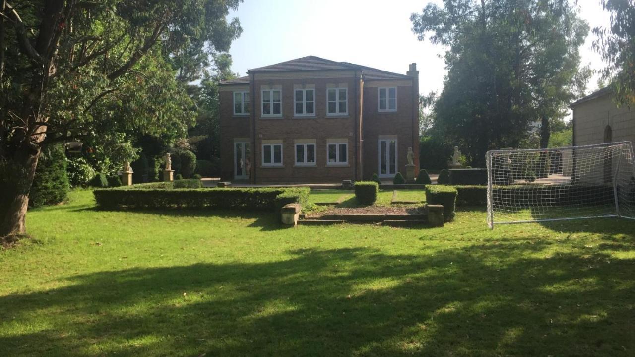 Old Park Villa Telford Extérieur photo
